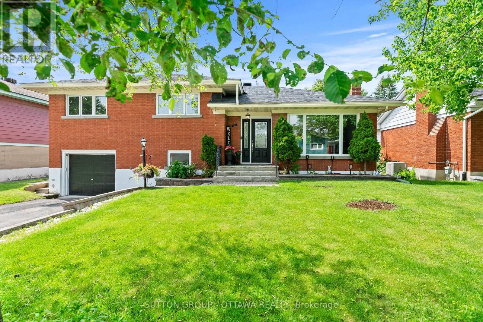 Property Photo:  1166 Whitmore Avenue  ON K2C 2N8 