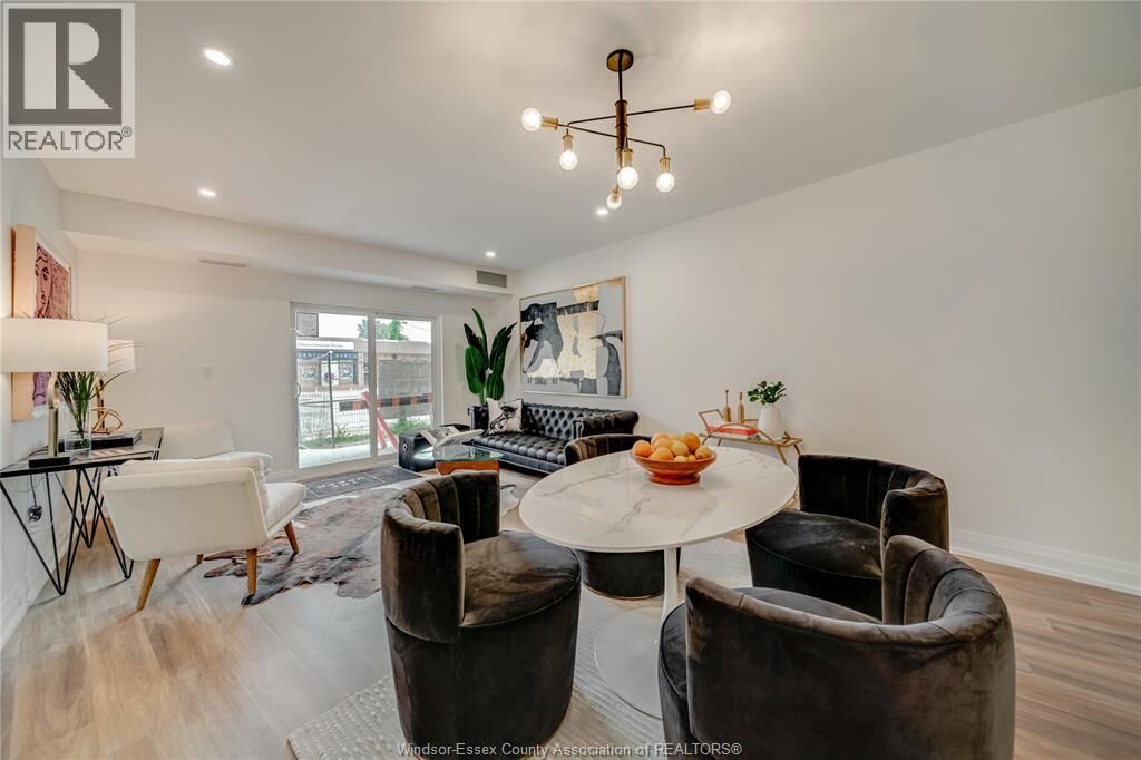 Property Photo:  11957 Tecumseh Road East 303  ON N8R 1L0 