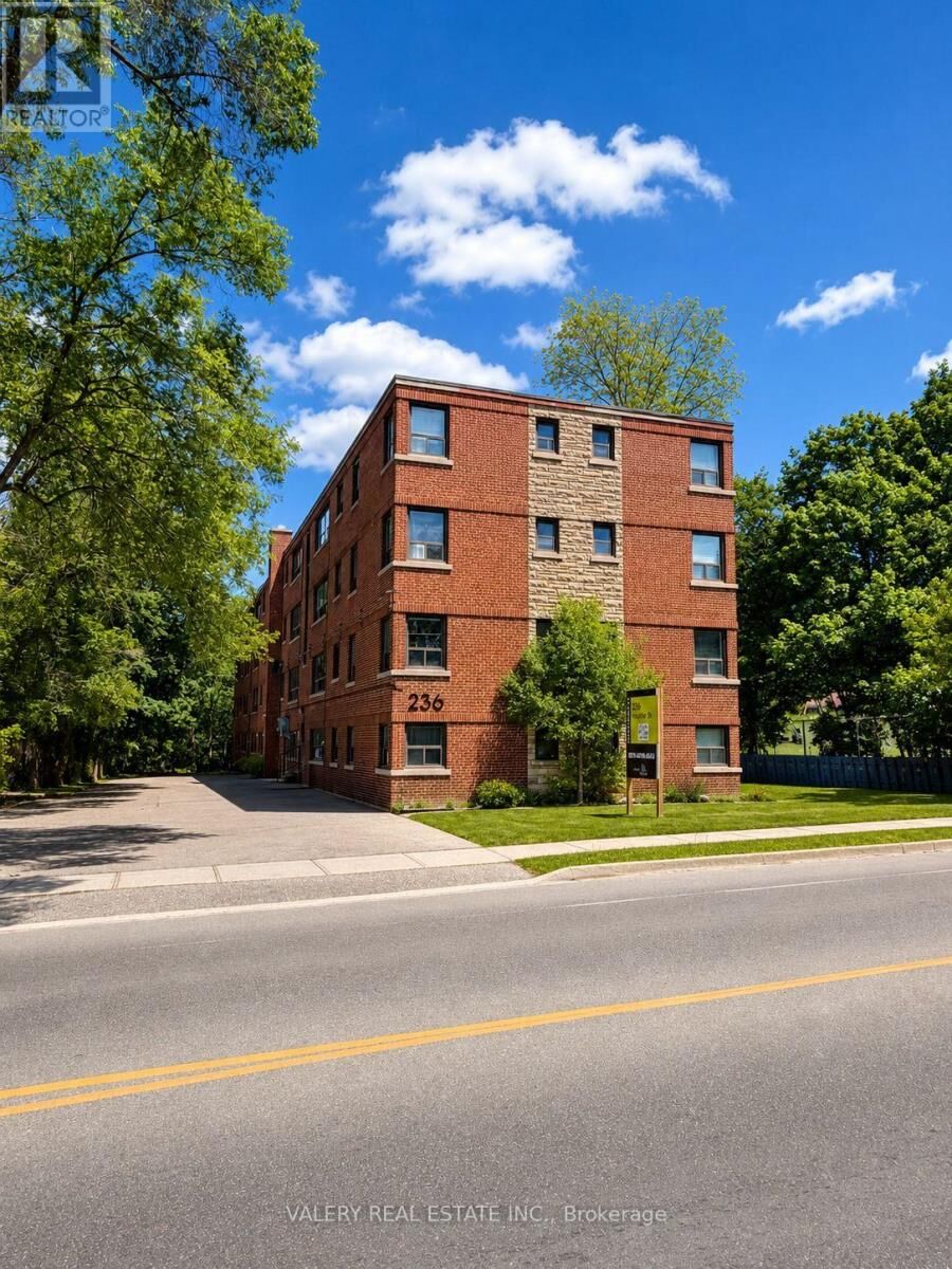 Property Photo:  236 Gordon Street 25  ON N1G 1X3 