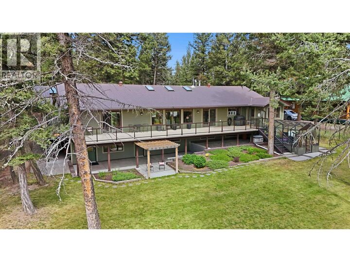 Property Photo: 5042 Gloinnzun Drive BC V0K 2Z0