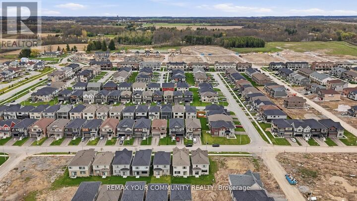 Property Photo:  106 Higgins Avenue  ON L3B 0K8 