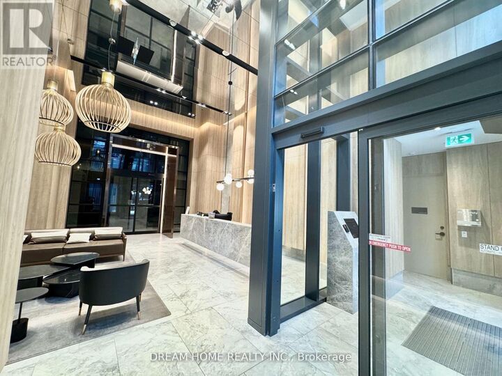 Property Photo:  252 Church Street 717  ON M5B 1Z2 