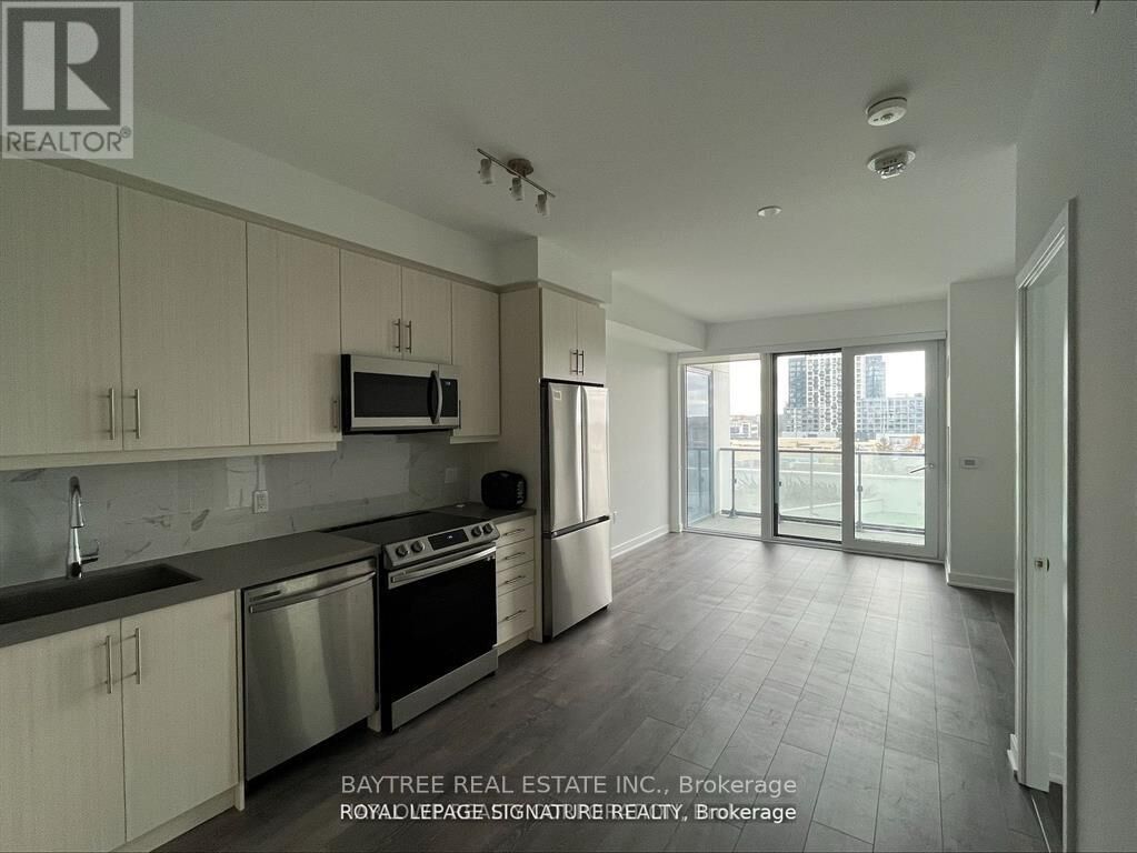 Property Photo: 95 Oneida Crescent 409 ON L4B 0H5