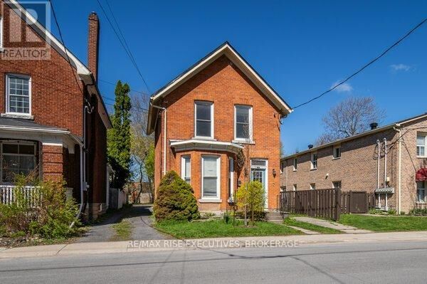 Property Photo:  480 Victoria Street  ON K7L 3Z7 
