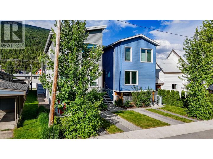 Property Photo: 408 Fourth Street West BC V0E 2S0