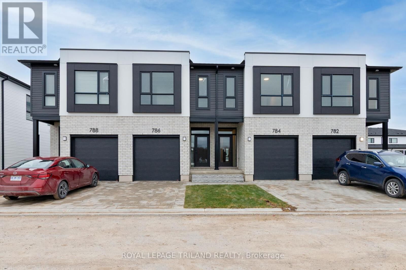 Property Photo:  770 Banyan Lane  ON N6G 0A6 