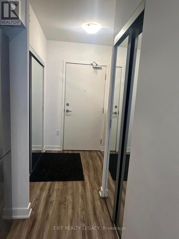 Property Photo:  99 Broadway Avenue 3507  ON M4P 0E3 