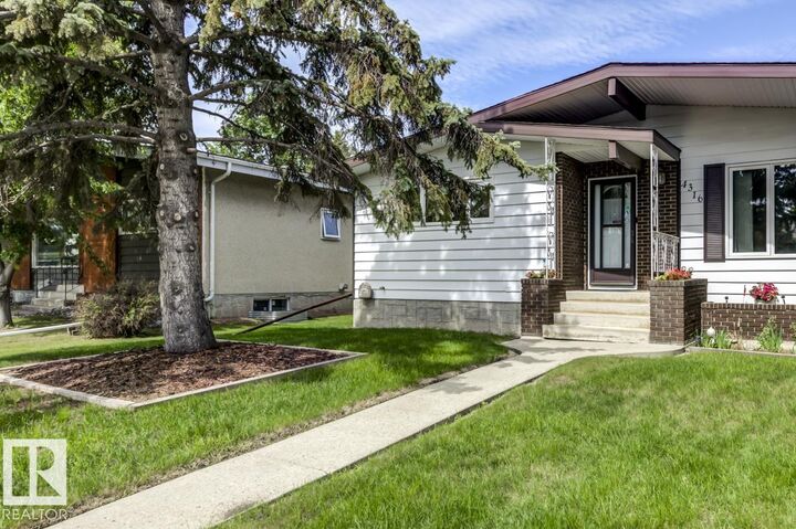 Property Photo:  4316 117 Street NW  AB T6J 1T8 