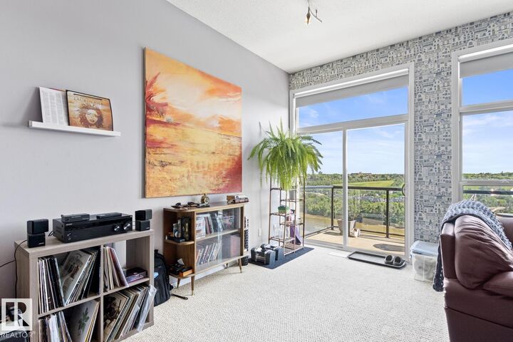Property Photo: 9503 101 Avenue NW 506 AB T5H 4R1