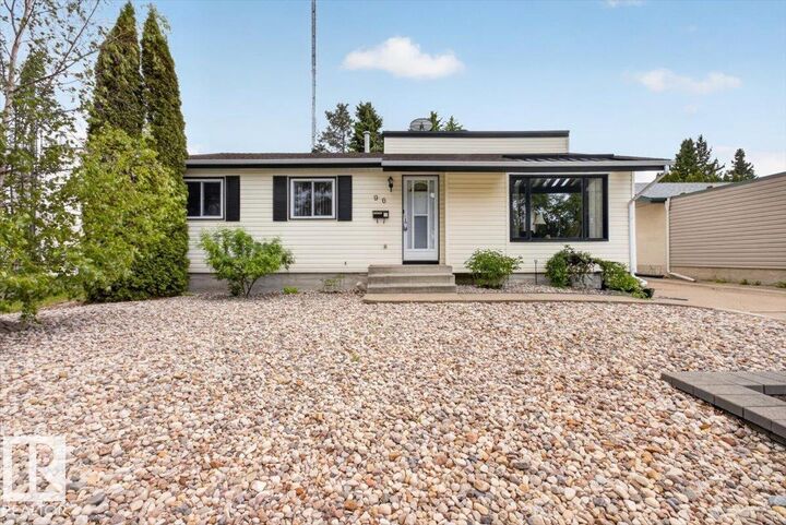 Property Photo: 96 Circlewood Drive AB T8A 0K7