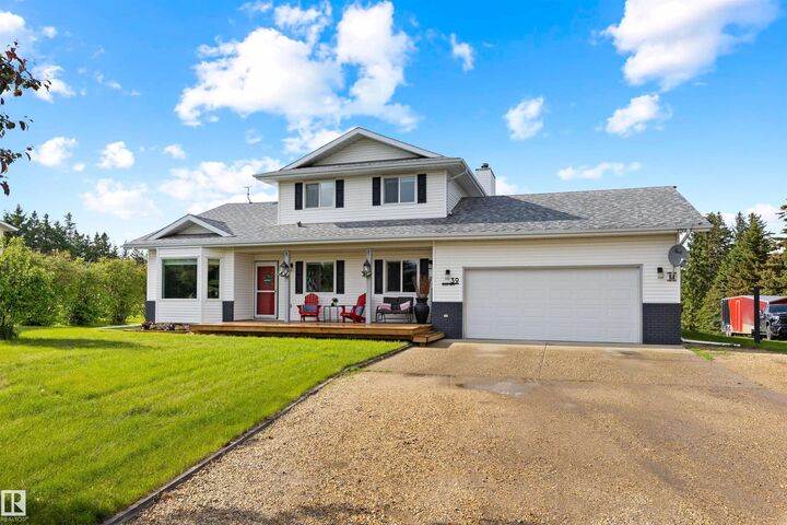 Property Photo:  55319 Rge Road 223 39  AB T8L 5E3 