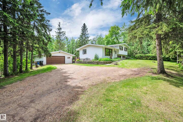 Property Photo: 52152 Rge Road 225 230 AB T8C 1C6