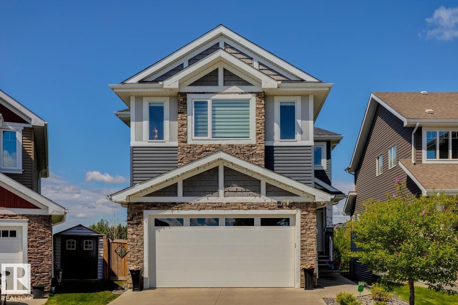 Photo de la propriété:  1724 164 Street SW  AB T6W 3P6 