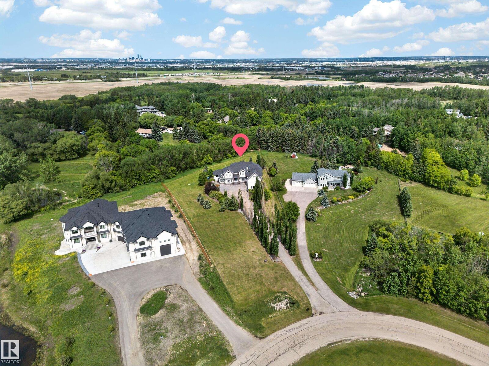 Property Photo: 52216 Rge Road 233 50 AB T8B 1C9