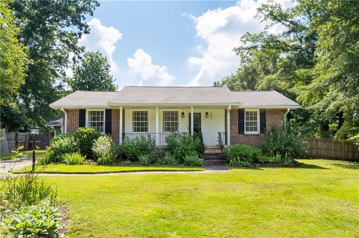 Property Photo:  835 Alberson Court  GA 30033 
