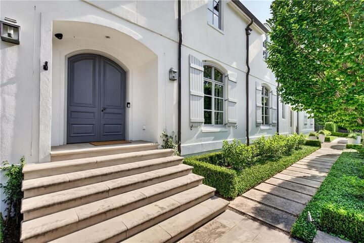 Property Photo:  4400 Carmain Drive NE  GA 30342 