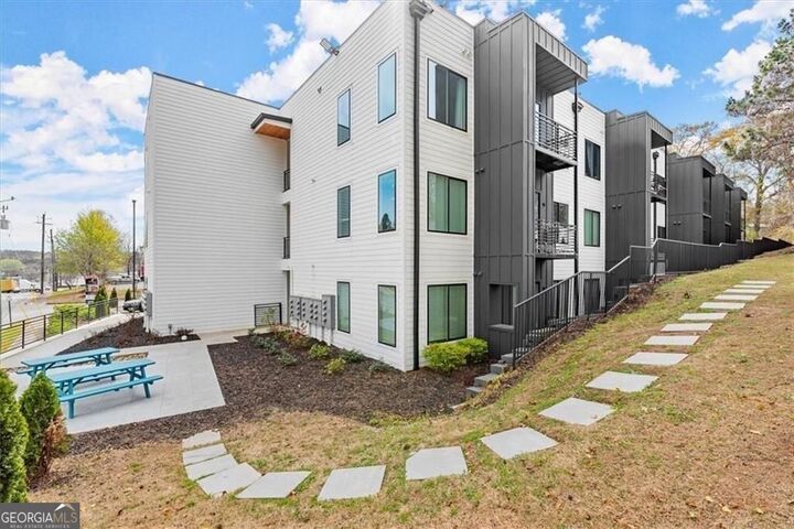 Property Photo:  1155 Custer Avenue SE 207  GA 30316 