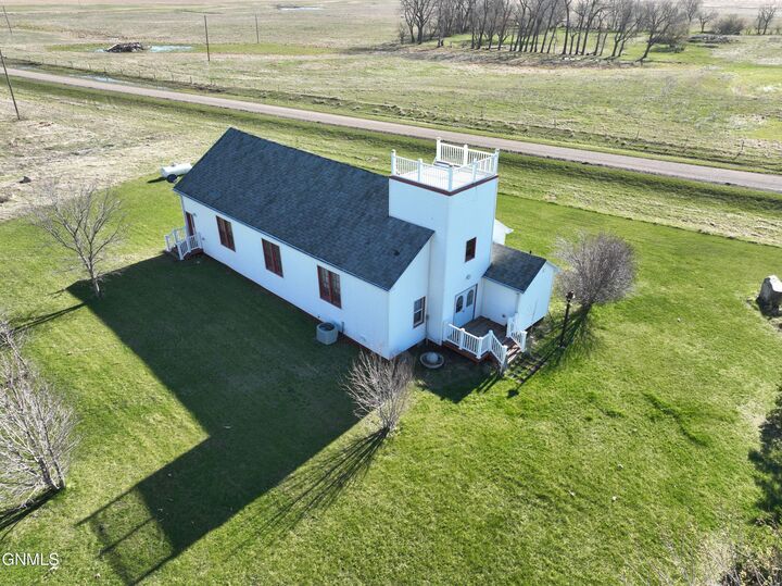 Property Photo: 9537 38th Avenue SE ND 58413