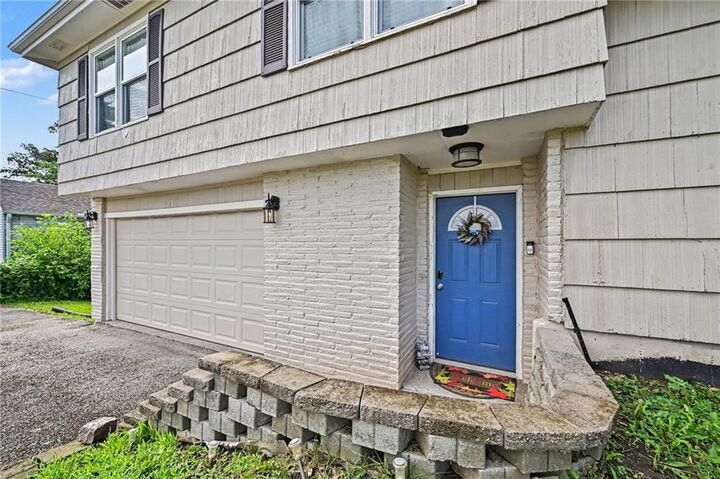 Property Photo:  13 NW Englewood Court  MO 64118 