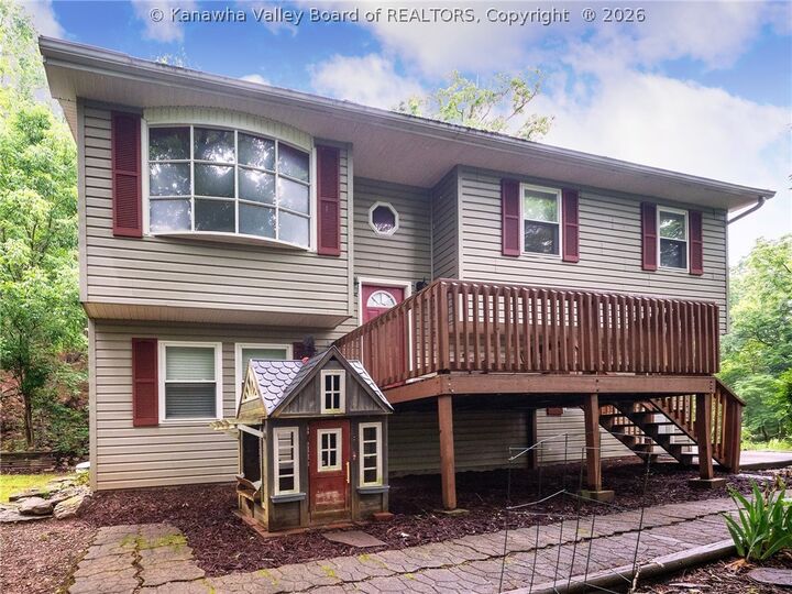 Property Photo:  5 Lake Lane  WV 25143 