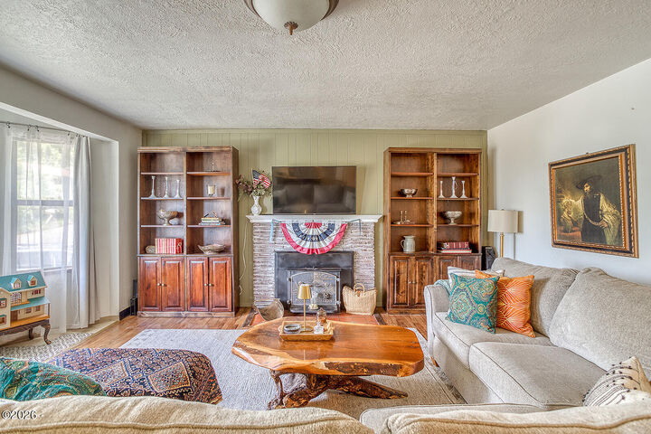 Property Photo: 1535 SE Alder Lane Drive OR 97391