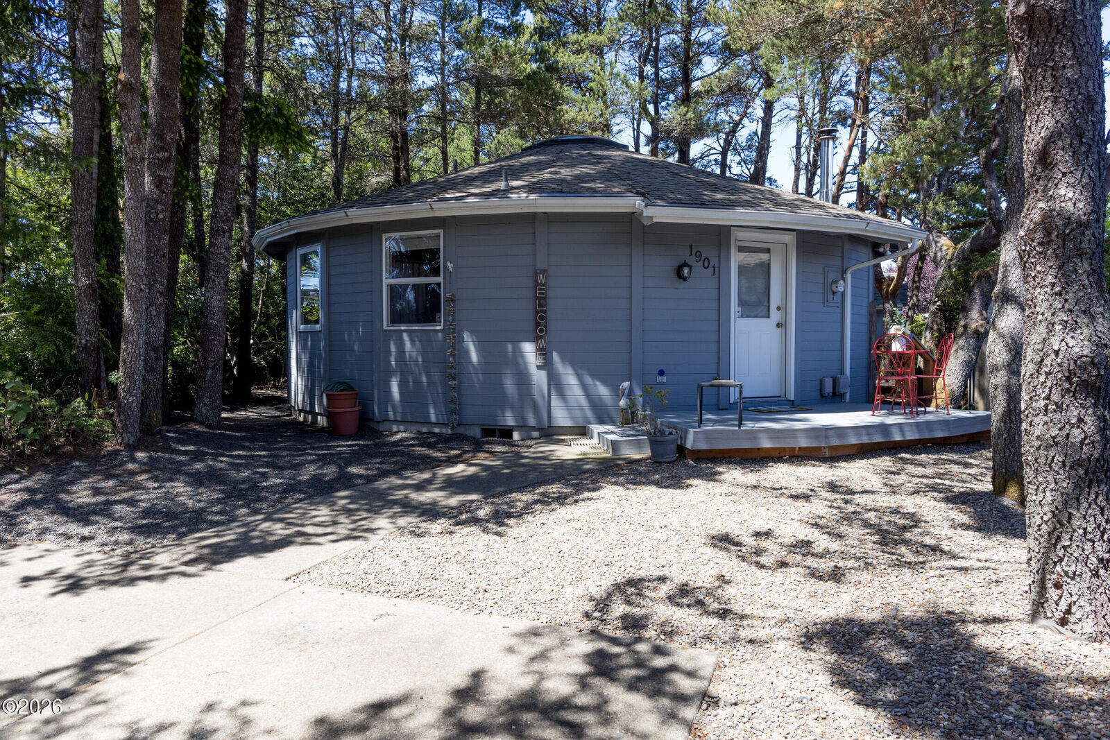 Property Photo: 1901 23rd Street OR 97439