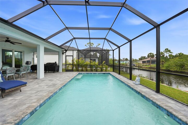 Property Photo:  1411 Liggett Circle  FL 33953 