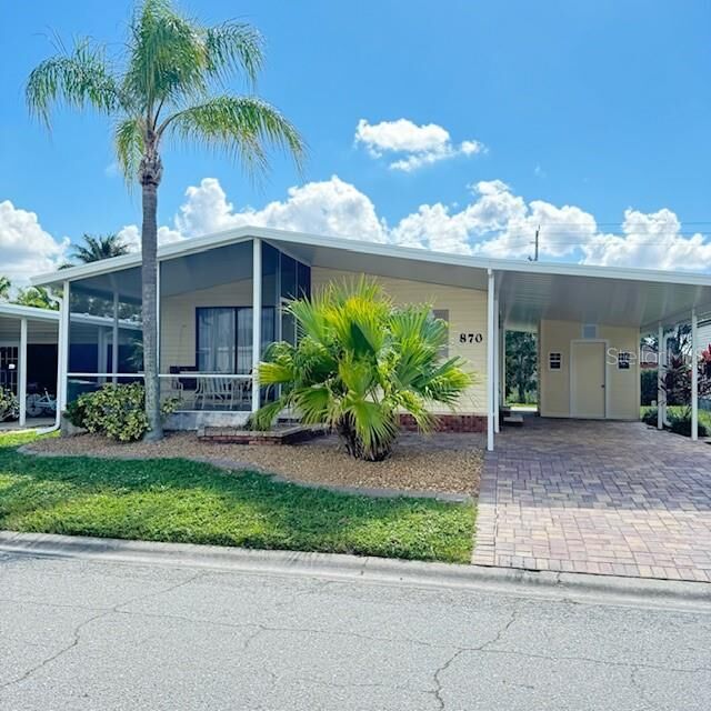 Property Photo: 2100 Kings Highway 870 FL 33980