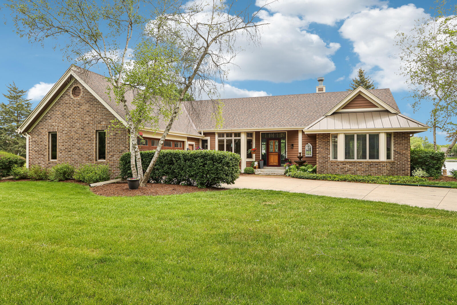 Property Photo: N61w37631 Parkview Dr WI 53066