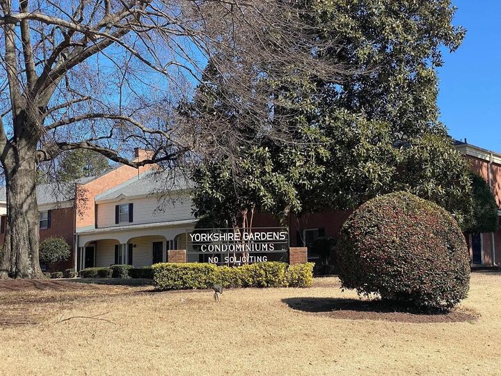 Property Photo: 5718 Quince Rd 13 TN 38119