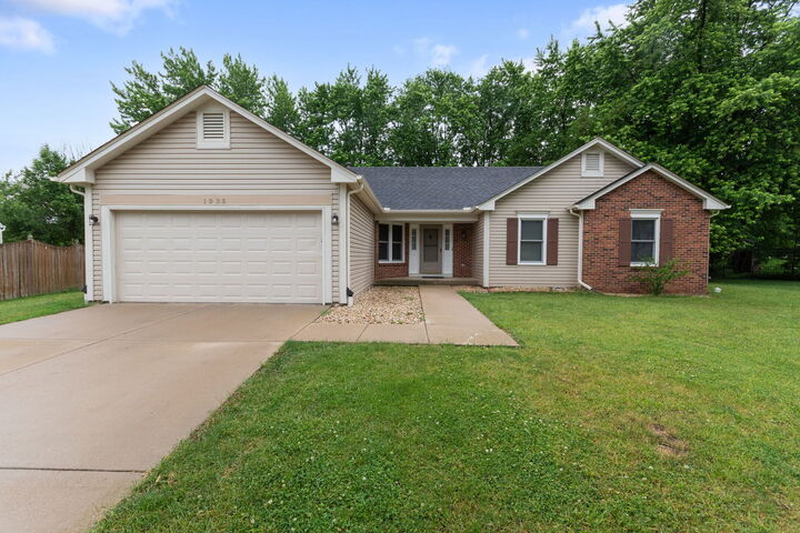 Property Photo: 1935 Springhaven Court IL 60538