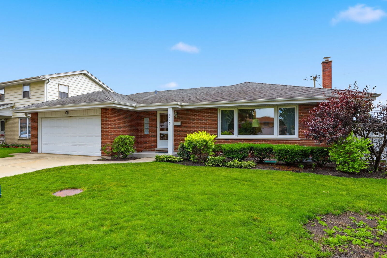 Property Photo:  
