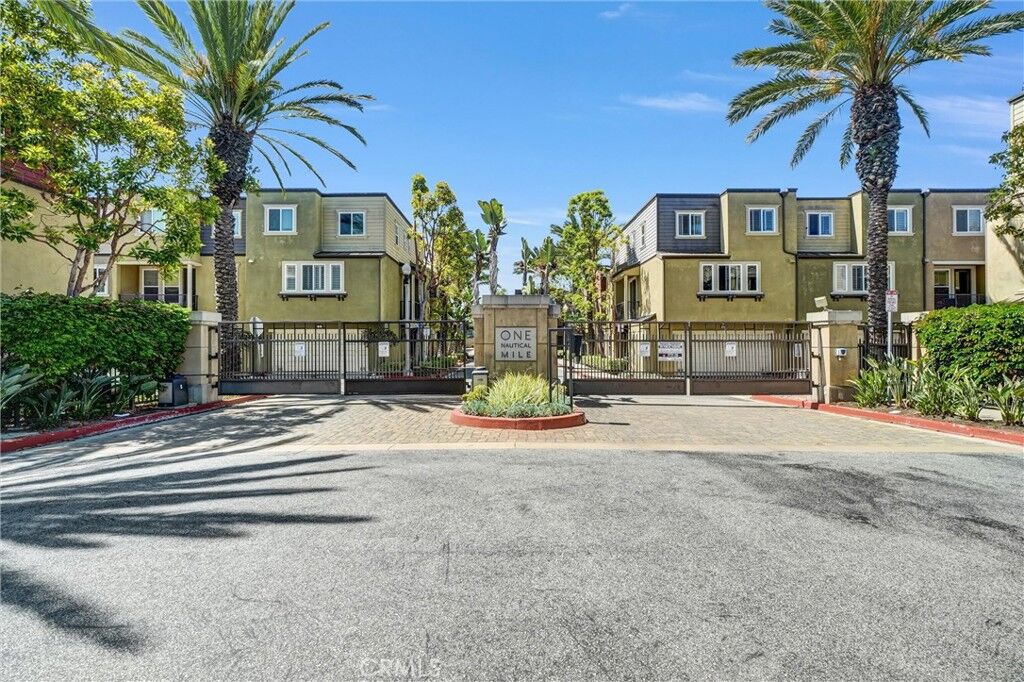 Property Photo:  12 Shellprint Court  CA 92663 