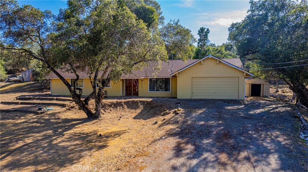 Property Photo:  29610 Kit Carson Court  CA 93614 