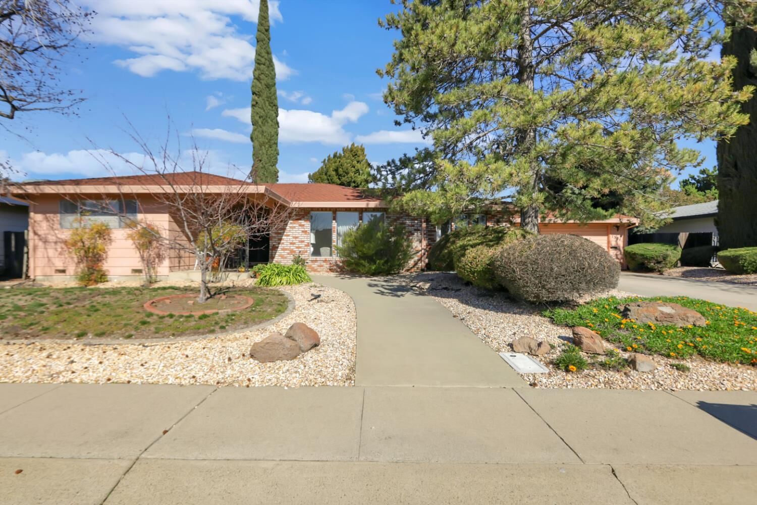 Property Photo:  1581 Valley View Drive  CA 95993 