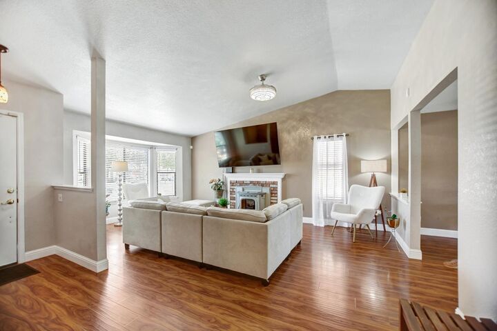 Property Photo:  109 Cherri Lynn Avenue  CA 95673 