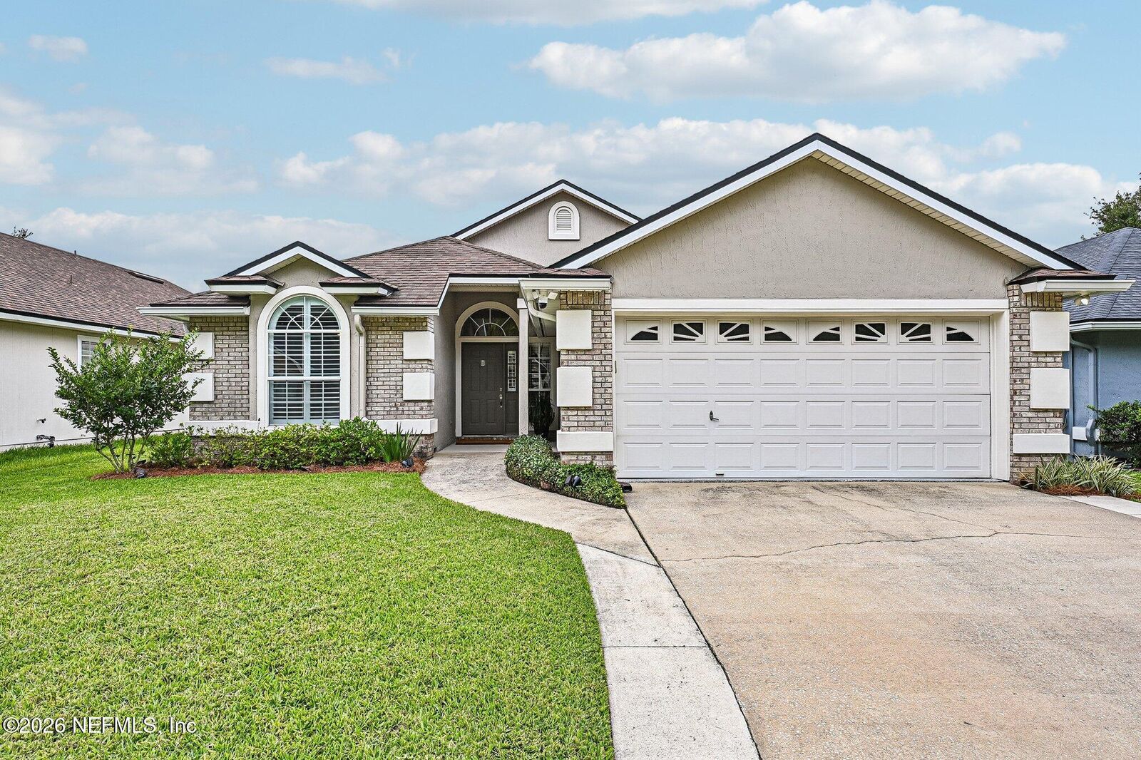 Property Photo:  1472 Greenway Place  FL 32003 