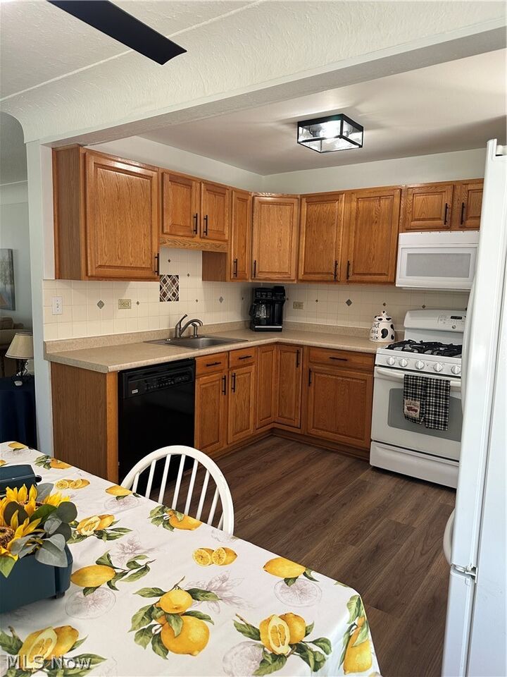 Property Photo: 6463 Seminole Trail OH 44060