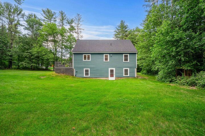 Property Photo:  25 Lawrence Lane  NH 03049 