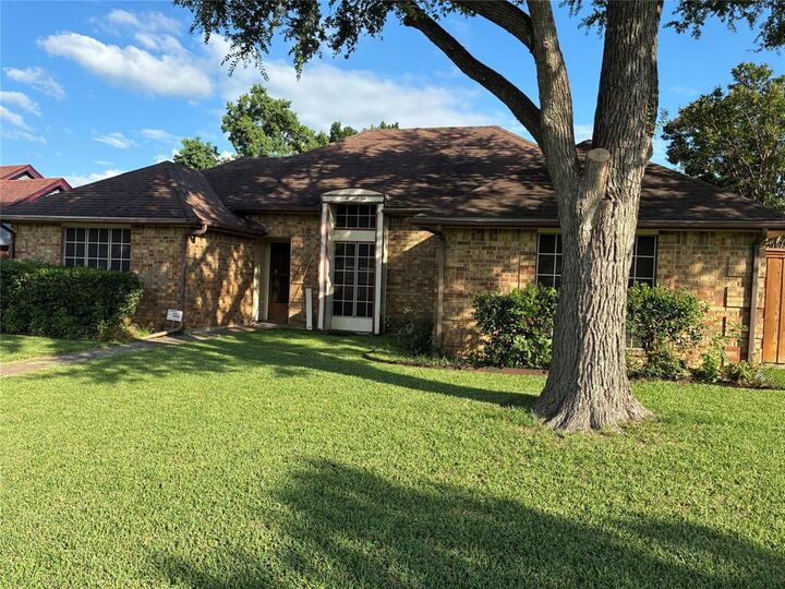 Property Photo:  2310 La Costa  TX 75150 