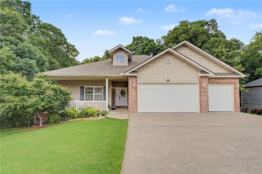Property Photo: 12 Hoyer Lane AR 72714