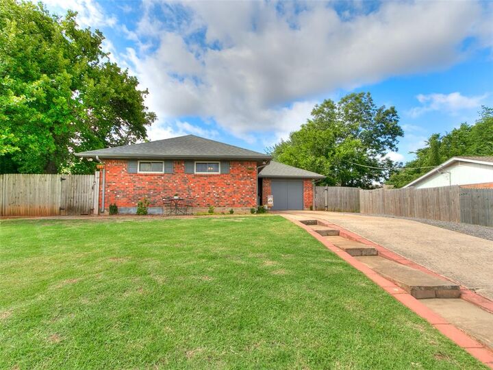 Property Photo: 3200 Birch Lane OK 73034