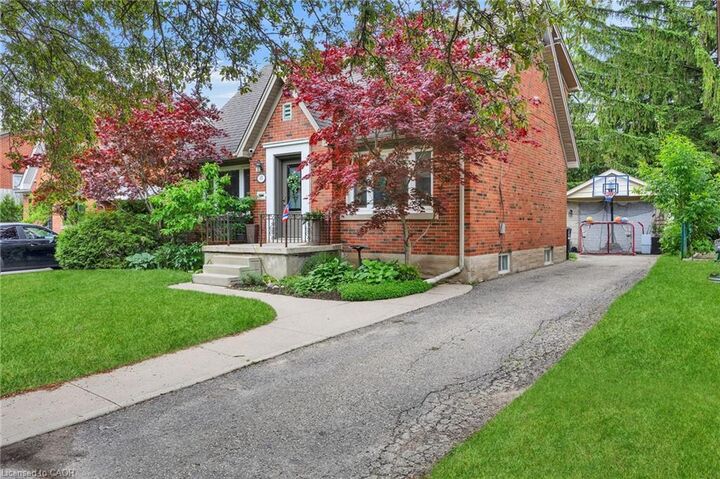 Property Photo: 45 Glendale Road ON N2H 2Z7