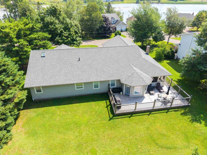 Property Photo:  77 Parkside Drive  PE C1E 1M8 