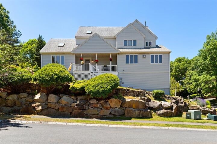 Property Photo:  7 Nathan'S Way  MA 01960 