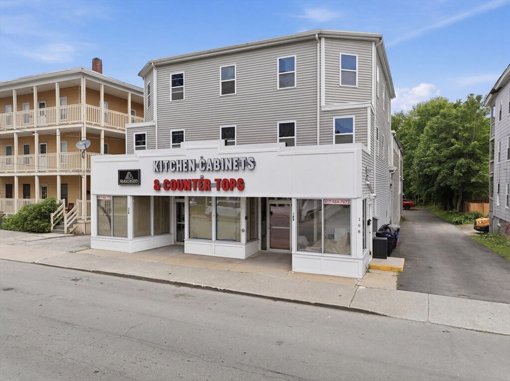 Property Photo:  166-168 Mechanic St  MA 01550 