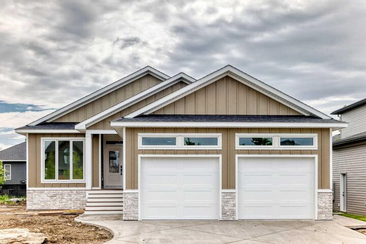 31 Williams Avenue — photo 1