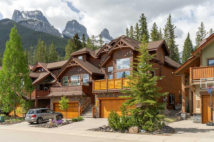 Property Photo: 183 Hubman Landing AB T1W 3L3