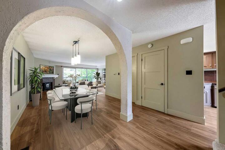 Property Photo:  2204 Paliswood Road SW 12  AB T2V 4Y6 