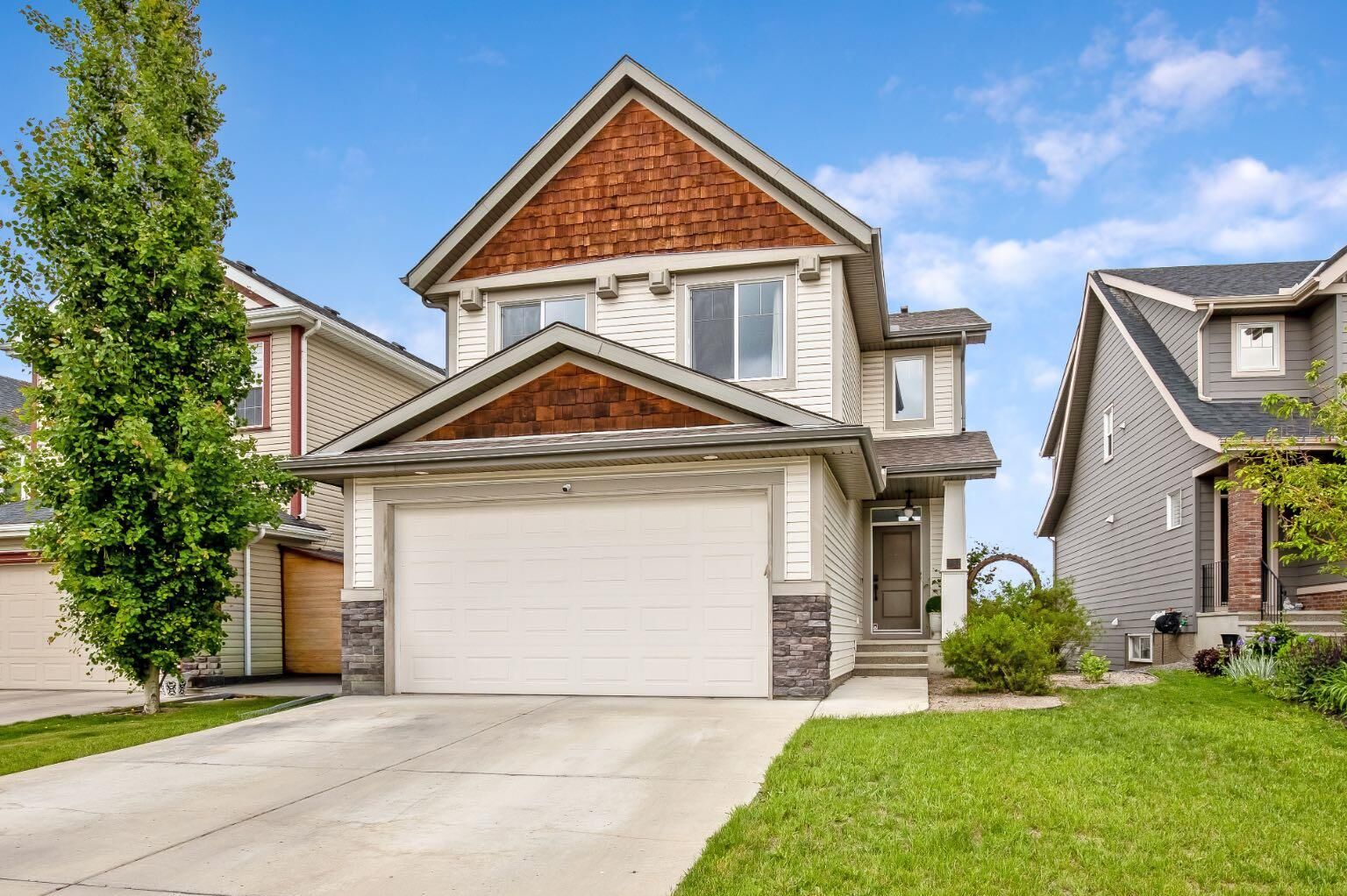 Property Photo:  232 Copperpond Circle SE  AB T2Z 0R3 
